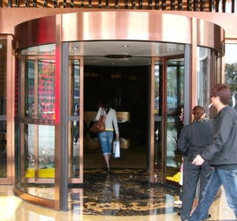 東莞旋轉(zhuǎn)門(mén)廠家安裝一套旋轉(zhuǎn)門(mén)多少錢(qián)